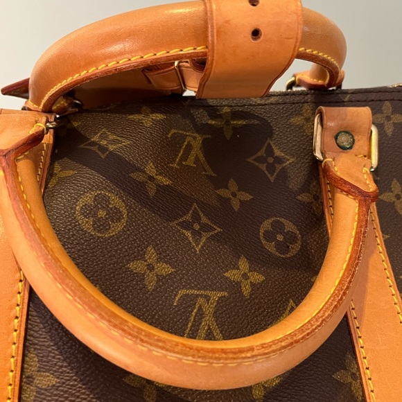 Louis Vuitton Keepall huge duffle bag w / strap - Picture 5 of 16
